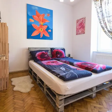 Mw Old&new Apartman Brassó